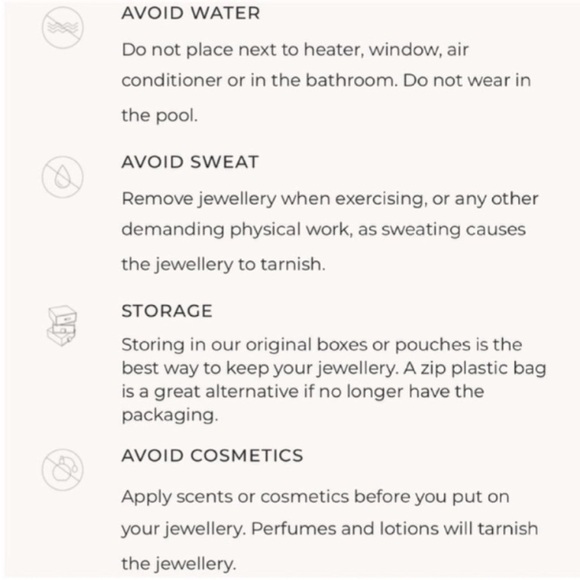 Astrid & Miyu CELESTIAL CRYSTAL 11.5MM HOOP IN GOLD - Picture 4 of 10